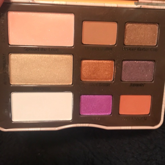 Too Faced Peanut Butter and Jelly palette - Picture 4 of 4